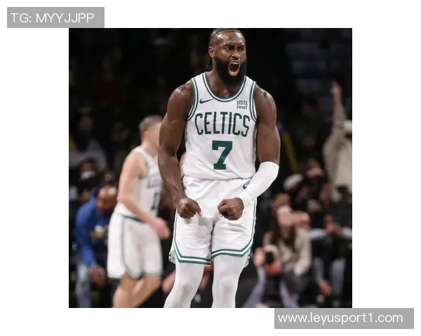 杰伦布朗赞沃尔什表现出色防守与关键投篮双双奏效