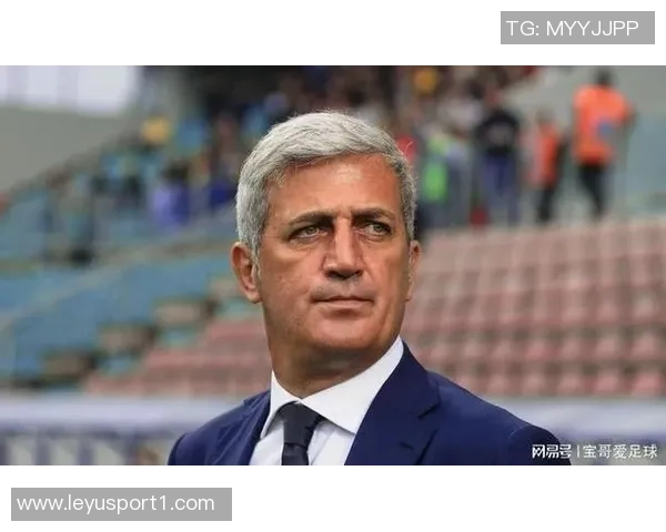 国足主帅人选或在十月揭晓足协倾向于经验丰富的欧洲教练 国足主帅人选或在十月揭晓足协倾向于经验丰富的欧洲教练