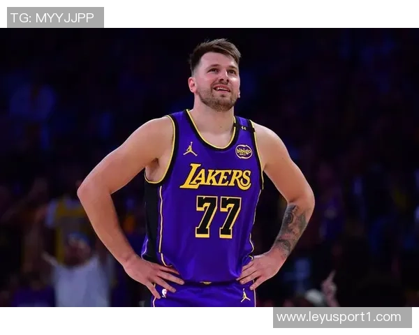 雷迪克确认东契奇将出战对阵太阳比赛里夫斯与斯玛特也将参赛