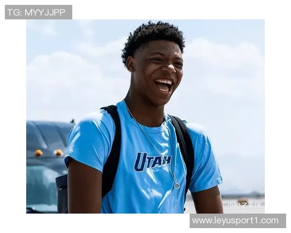 克莱盛赞弗拉格连续获最佳新秀奖展现真正实力与潜力 克莱盛赞弗拉格连续获最佳新秀奖展现真正实力与潜力