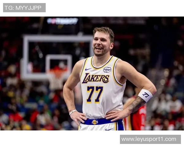 东契奇赛后拒绝媒体采访引发热议手感冰冷成焦点