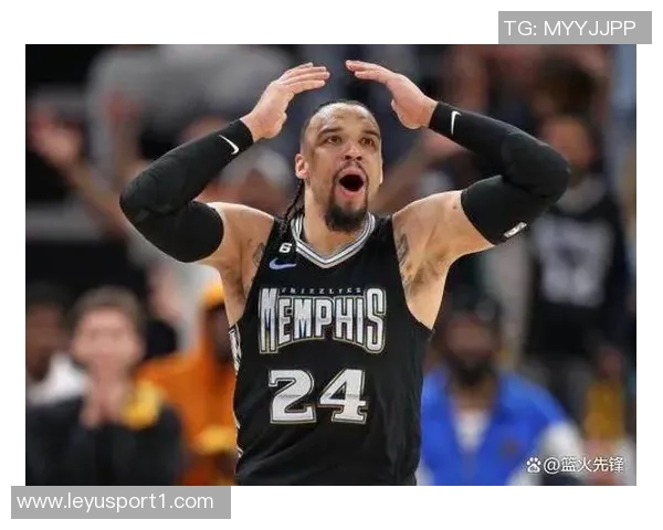 布克称赞狄龙拼搏精神伤愈期间曾关心他是否值得如此努力