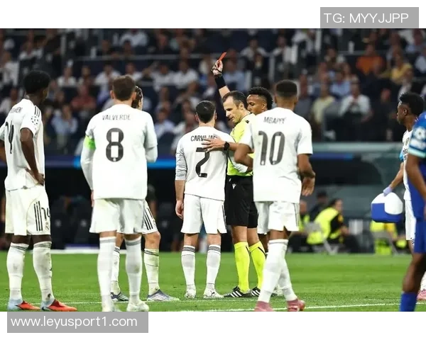 皇马半场领先阿拉木图姆巴佩点球破门维尼修斯错失良机